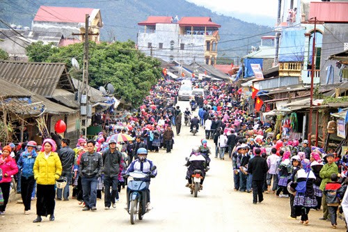 Mong ethnic people in Meo Vac district, Ha Giang province celebrate New Year - ảnh 1